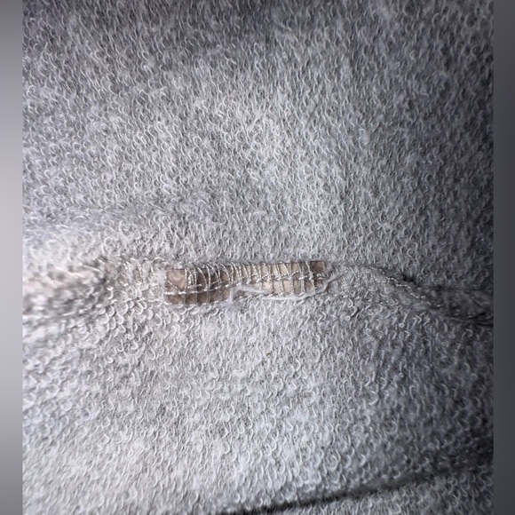 ATM Gray Long Sleeve Sweatshirt with pocket. GUC NO SIZE OR FABRIC TAG! - Picture 9 of 12